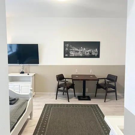 Schaebu! 4 Zentral Am Altmarkt Homestay *